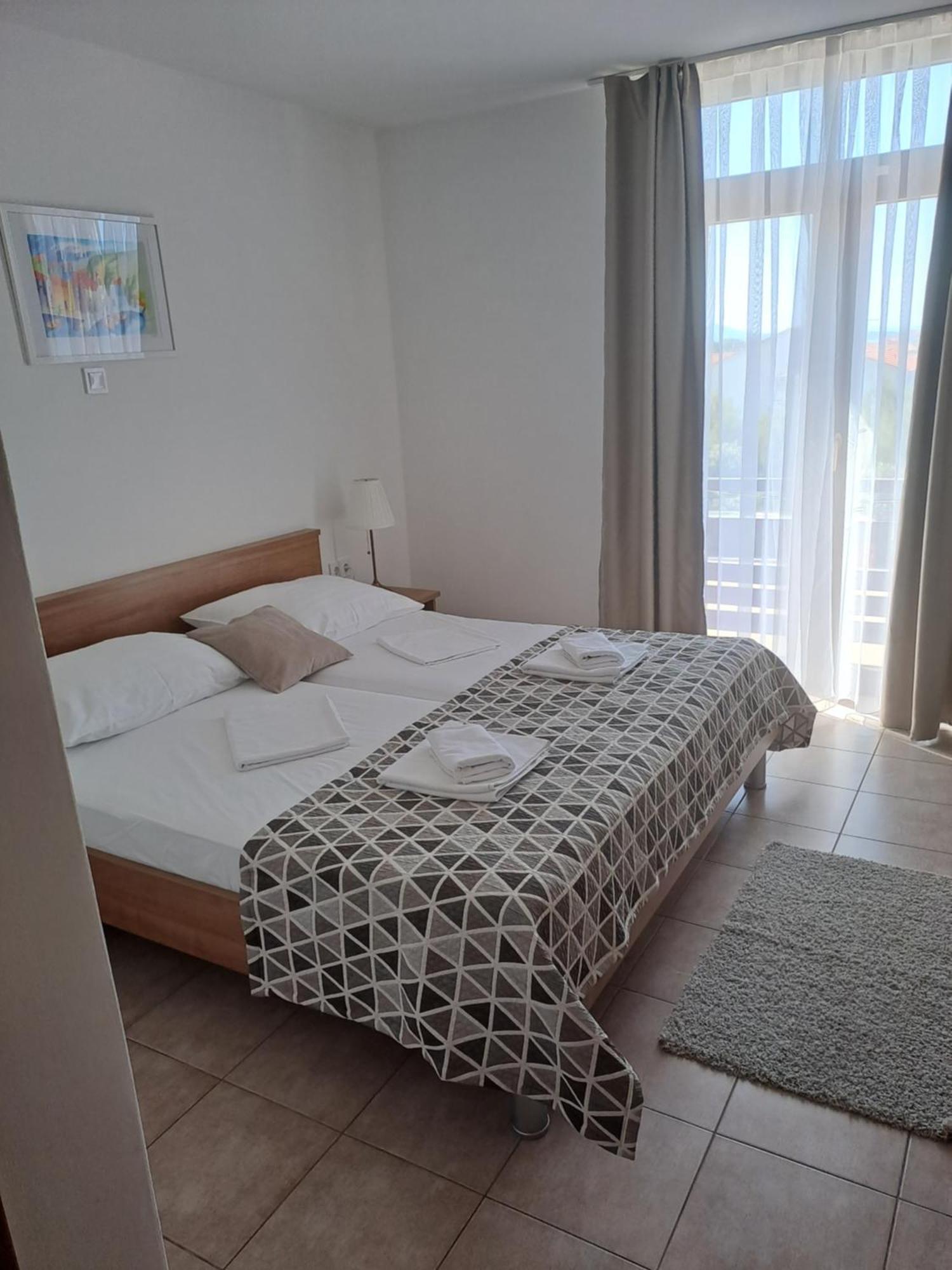 ביוגראד נה מורו Hotel Albamaris מראה חיצוני תמונה